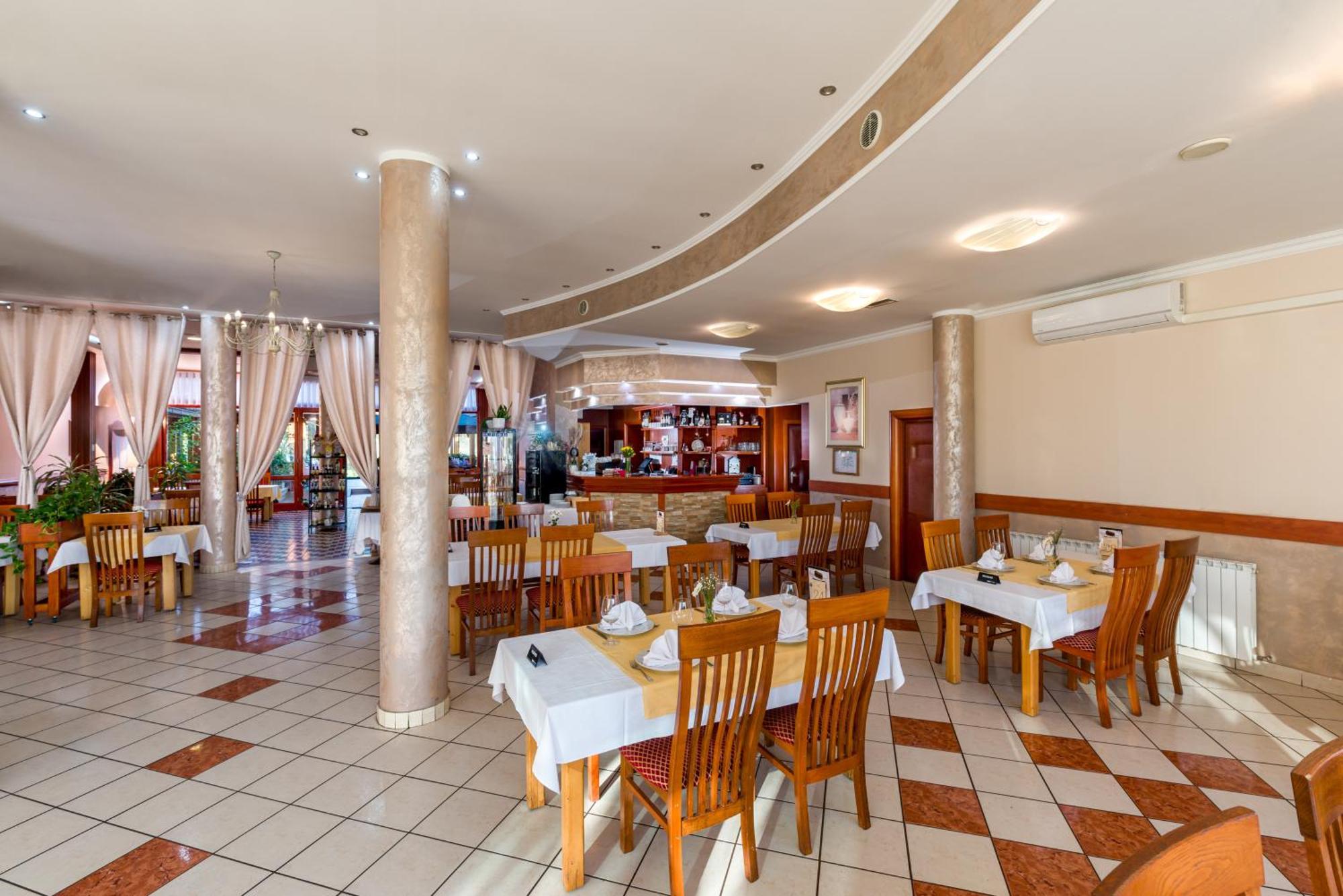 B&B Restoran Bosiljevo Bagian luar foto