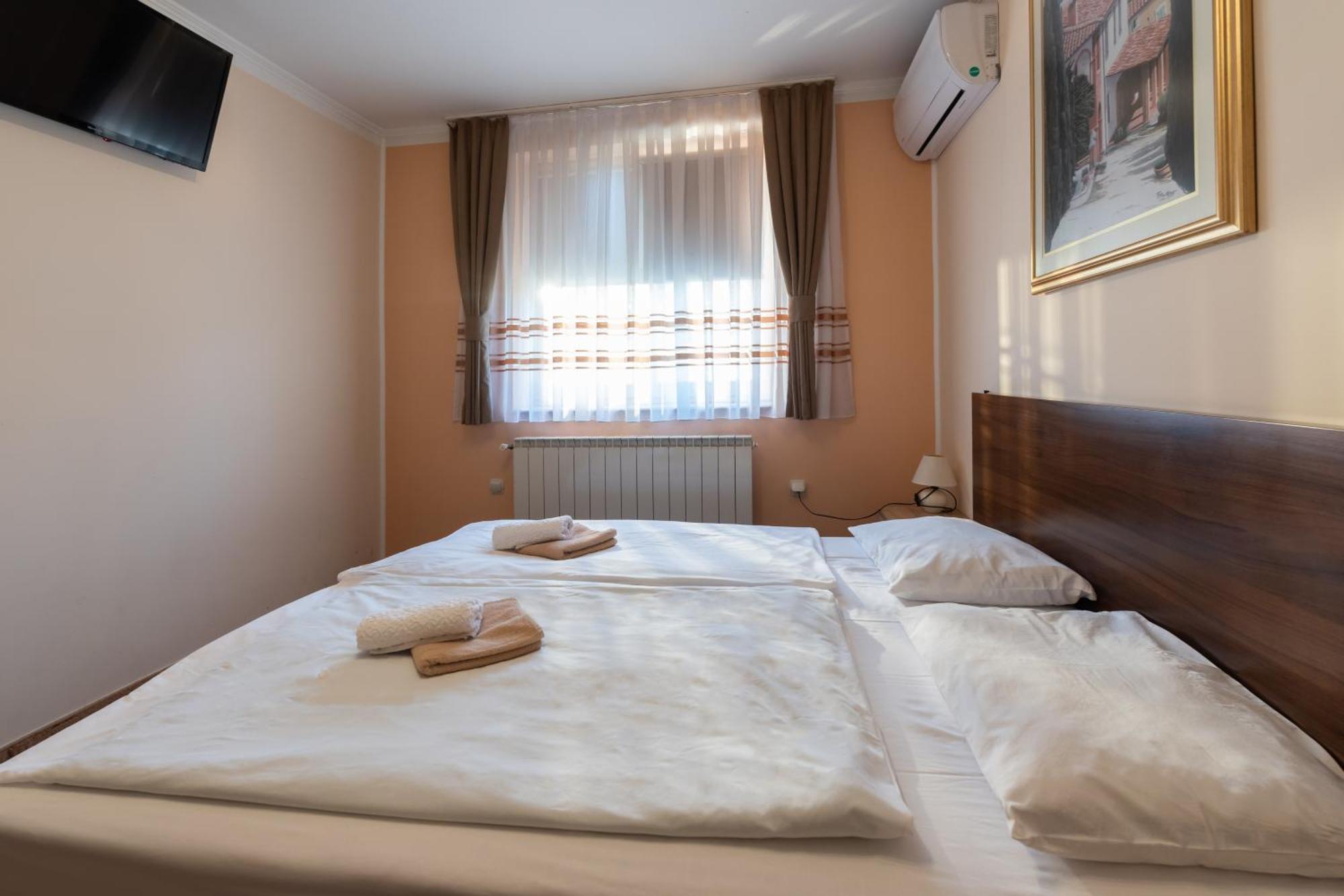 B&B Restoran Bosiljevo Bagian luar foto